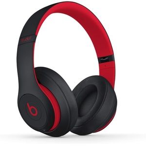 Beats Studio3 Wireless Noise Cancelling Bluetooth Headphones Defiant Black-Red